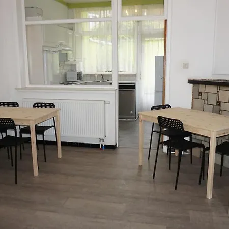 House Luppen Two Kitchens Two Bathrooms *