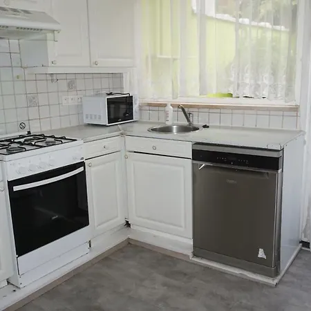 House Luppen Two Kitchens Two Bathrooms *